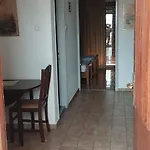 Hotel Izeλa 2*