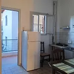 Izeλa بلاك كالا