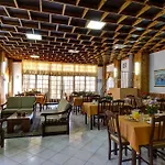 Hotel Izeλa 2*