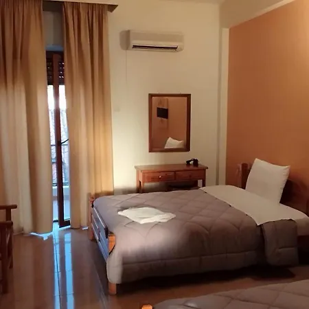 Izeλa Hotel 2*