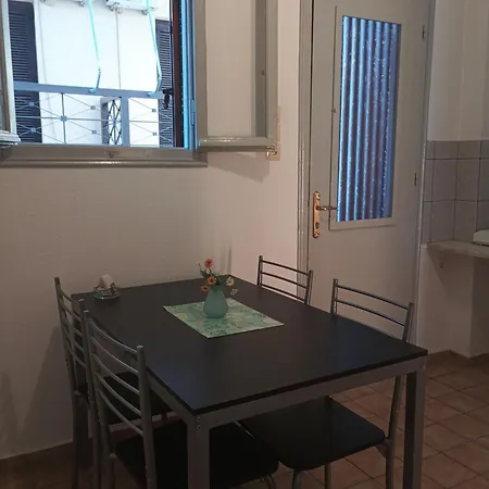 Izeλa 2* Kala Nera