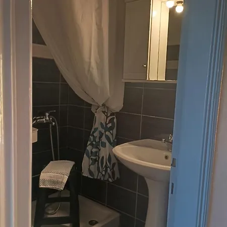 Izeλa 2* Kala Nera