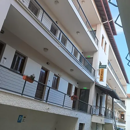 Izeλa Hotel 2*