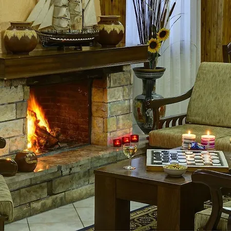 Izela Hotel 2*