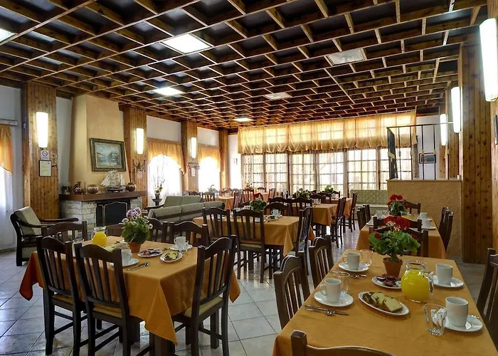 Otel Izeλa Kala Nera